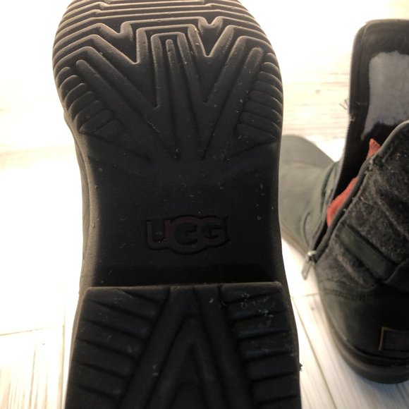 Ugg Australia Simmens Waterproof Ankle Booties - Picture 11 of 11